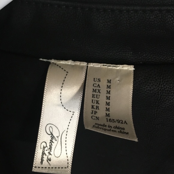 Cute Jacket! - Picture 3 of 3